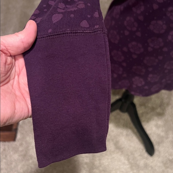 Old Navy Dark Purple Floral Long Sleeve Tee - Picture 6 of 8